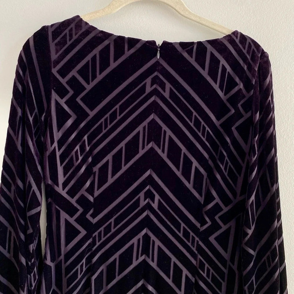 VINCE Camuto Purple Velvet Geometric Shift Dress Size  4 - Picture 8 of 16